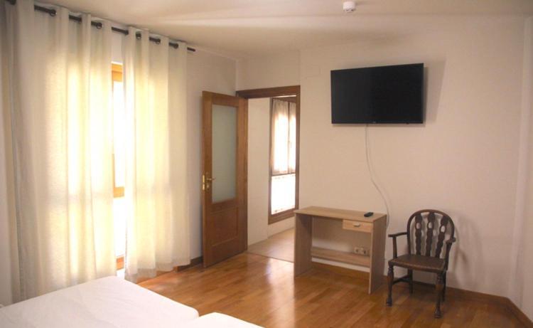 Chambre Lits Jumeaux pour Personnes à Mobilité Réduite